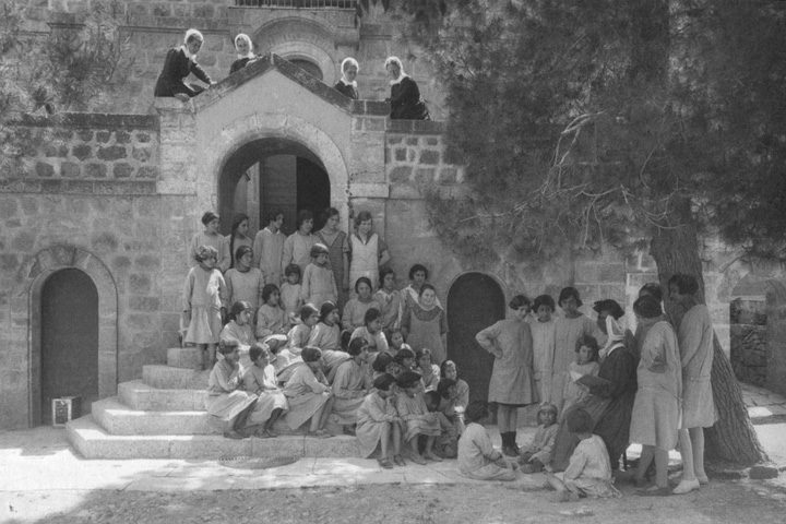 Historisches Foto: Schule Thalita Kumi