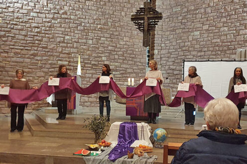 Kreativ, informativ, bewegend: Weltgebetstag 2024 in Deutschland