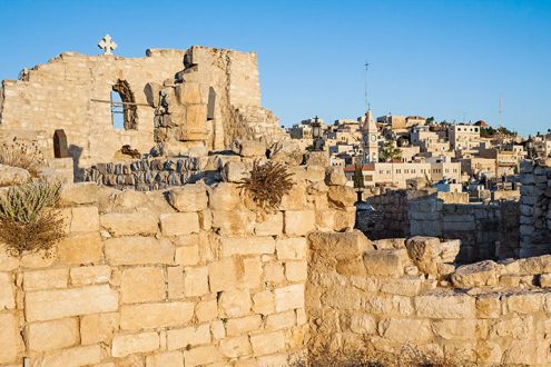Siedlerangriff auf Taybeh – Baumaßnahmen für Außenposten beobachtet